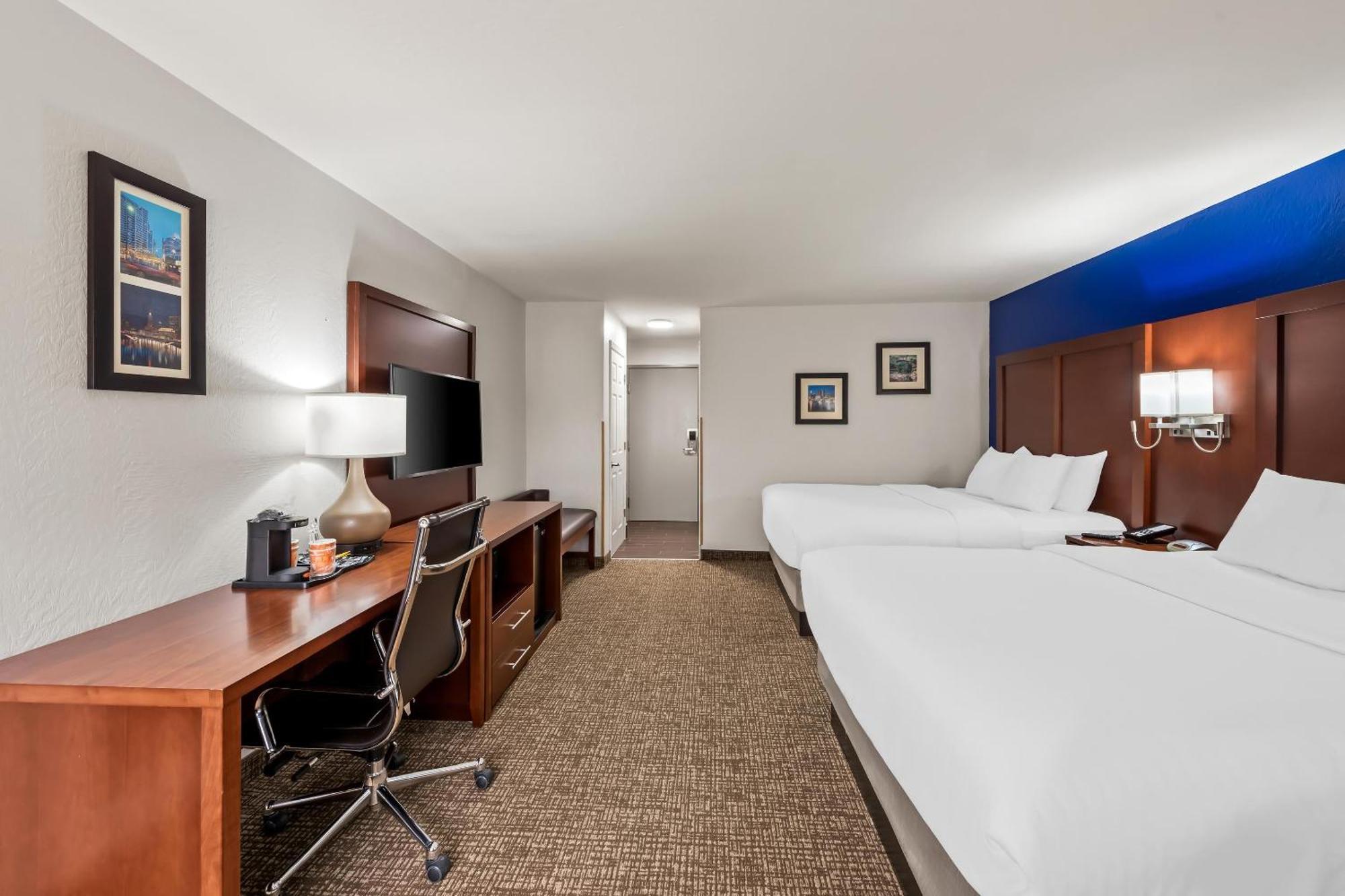 Comfort Inn & Suites Fairborn Near Wright Patterson Afb מראה חיצוני תמונה