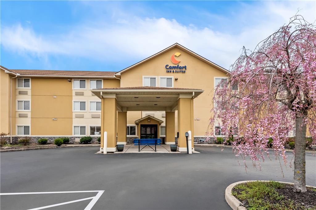 Comfort Inn & Suites Fairborn Near Wright Patterson Afb מראה חיצוני תמונה