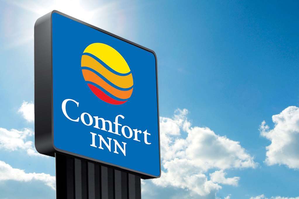 Comfort Inn & Suites Fairborn Near Wright Patterson Afb מראה חיצוני תמונה